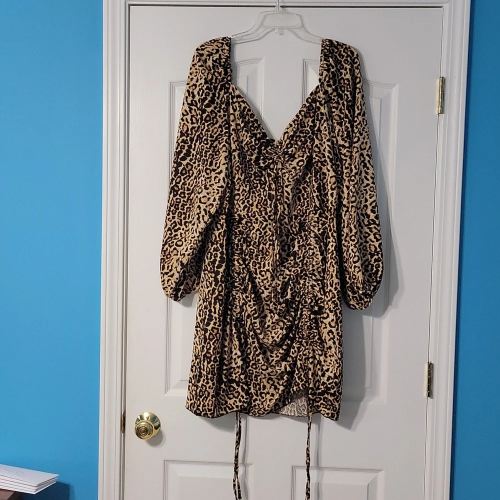 Dress - Mini - Picture 5 of 9